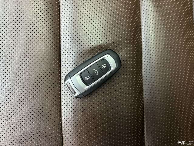 Geely Emgrand, 2018 15