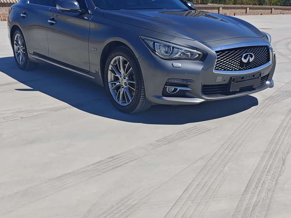 Infiniti Q50L
