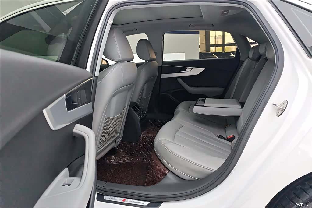 Audi A4L, 2018 11