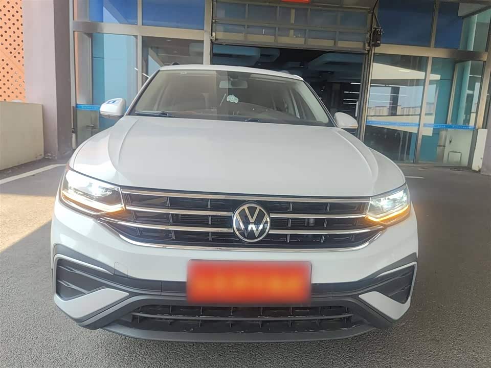 Volkswagen Tiguan L