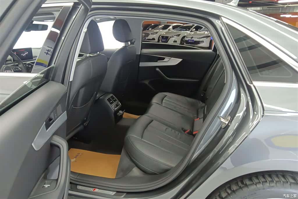 Audi A4L, 2020 11