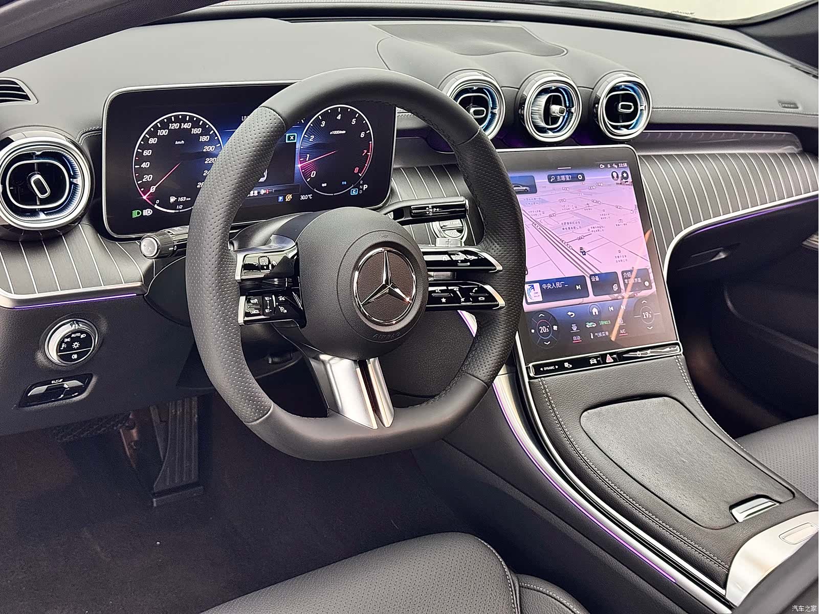 Mercedes-Benz C-Class, 2023 17
