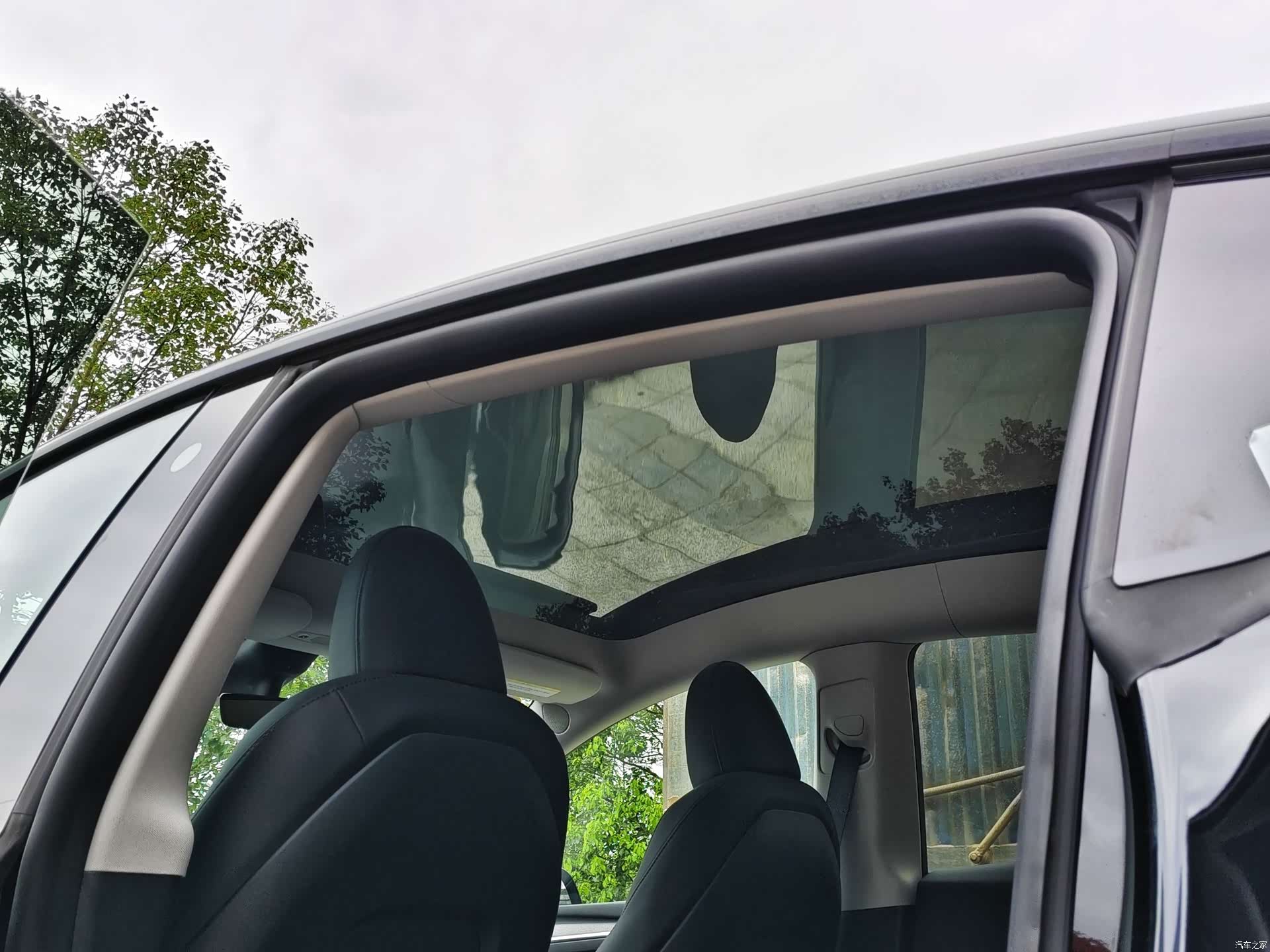 Tesla Model Y, 2023 15