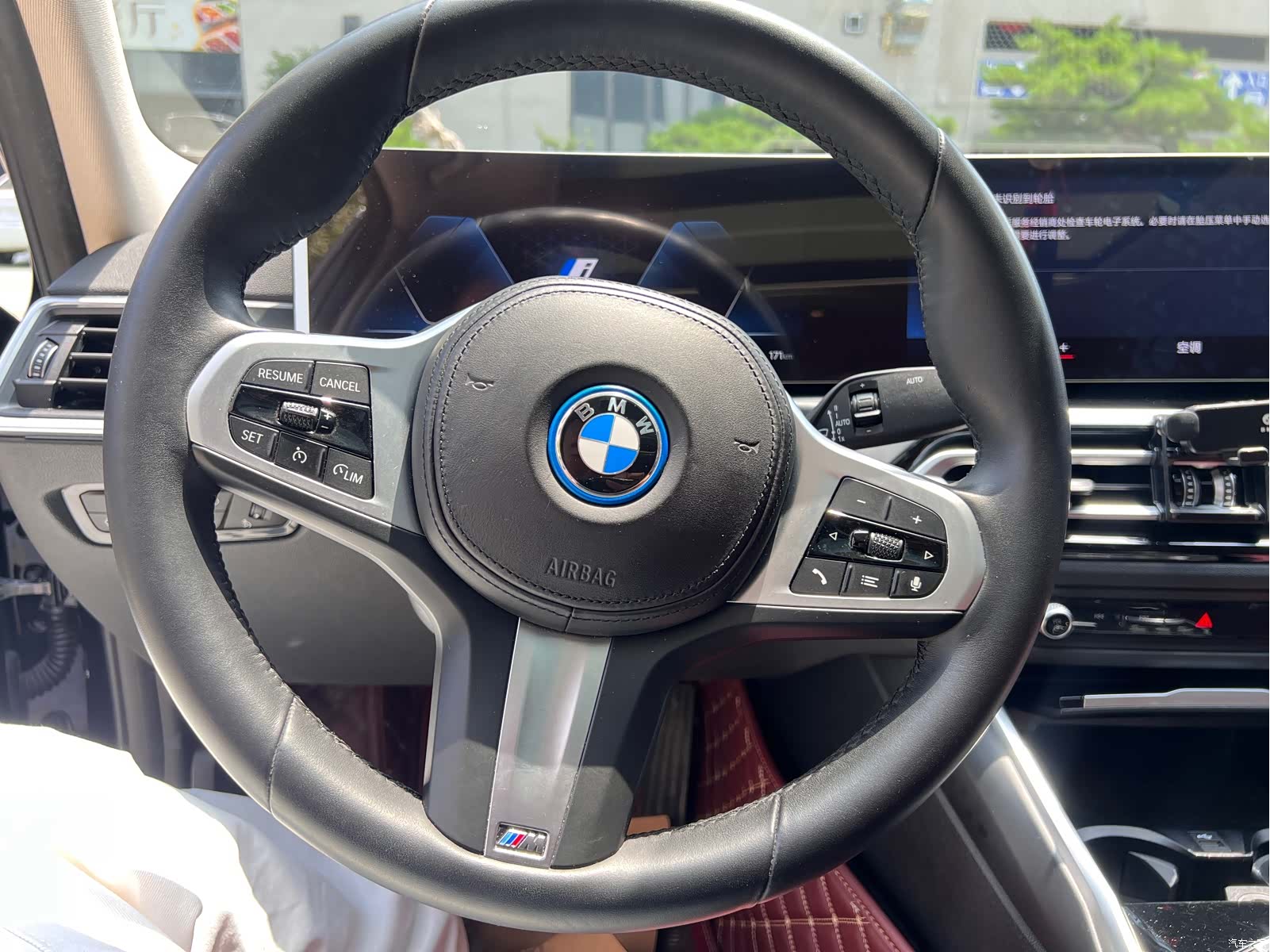BMW i3, 2023 все фото