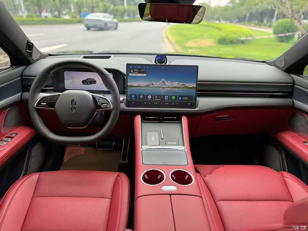 AITO M5, 2025 10