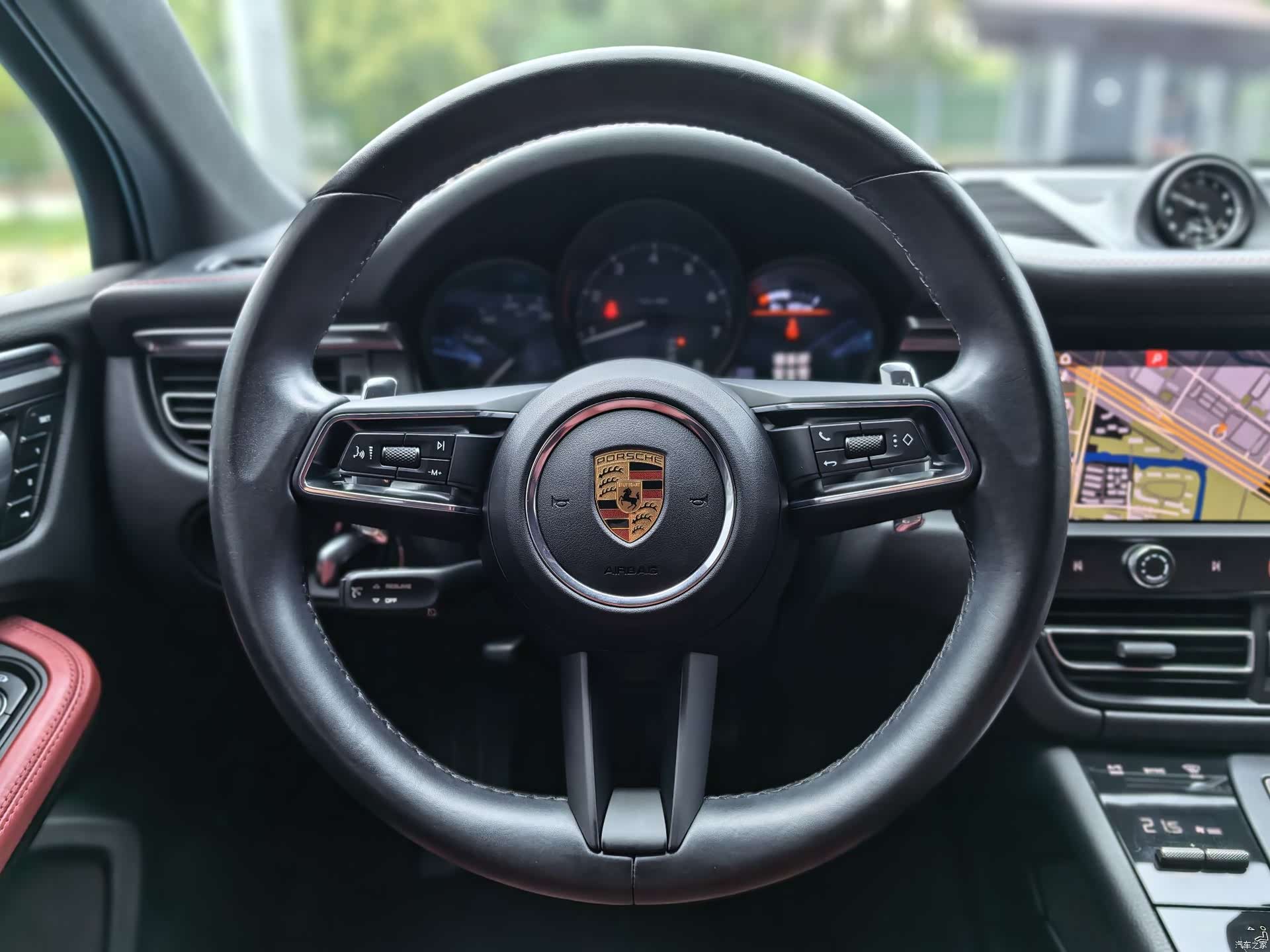 Porsche Macan, 2023 все фото