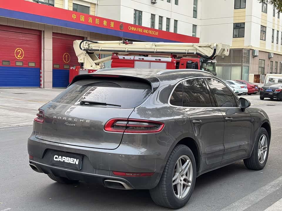 Porsche Macan