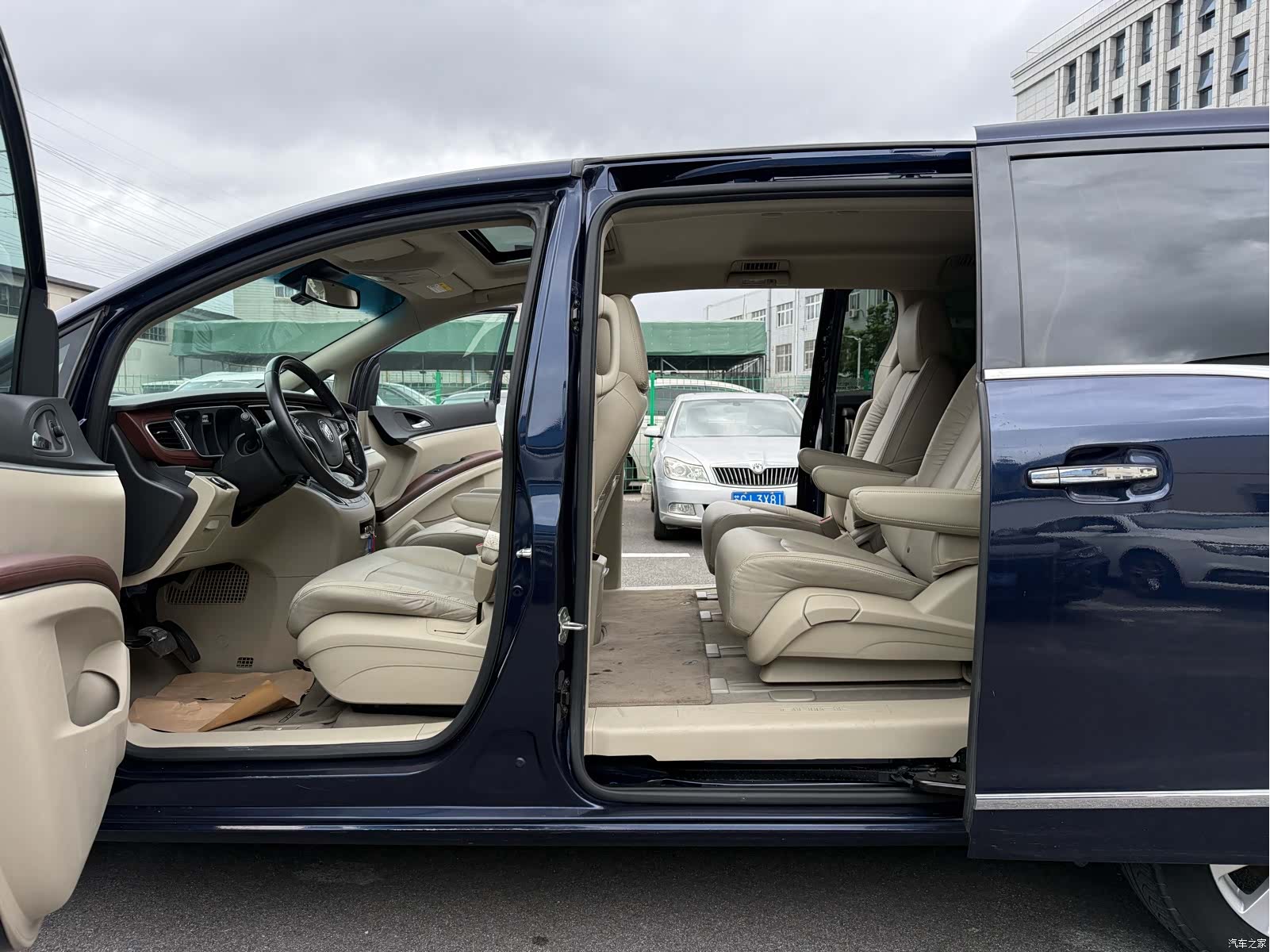 Buick GL8, 2018 18
