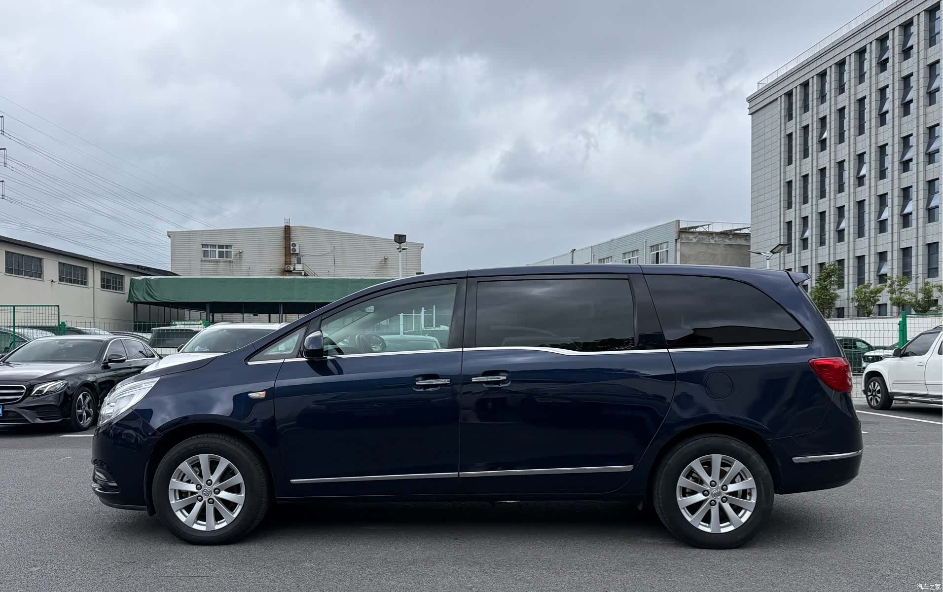 Buick GL8, 2018 17