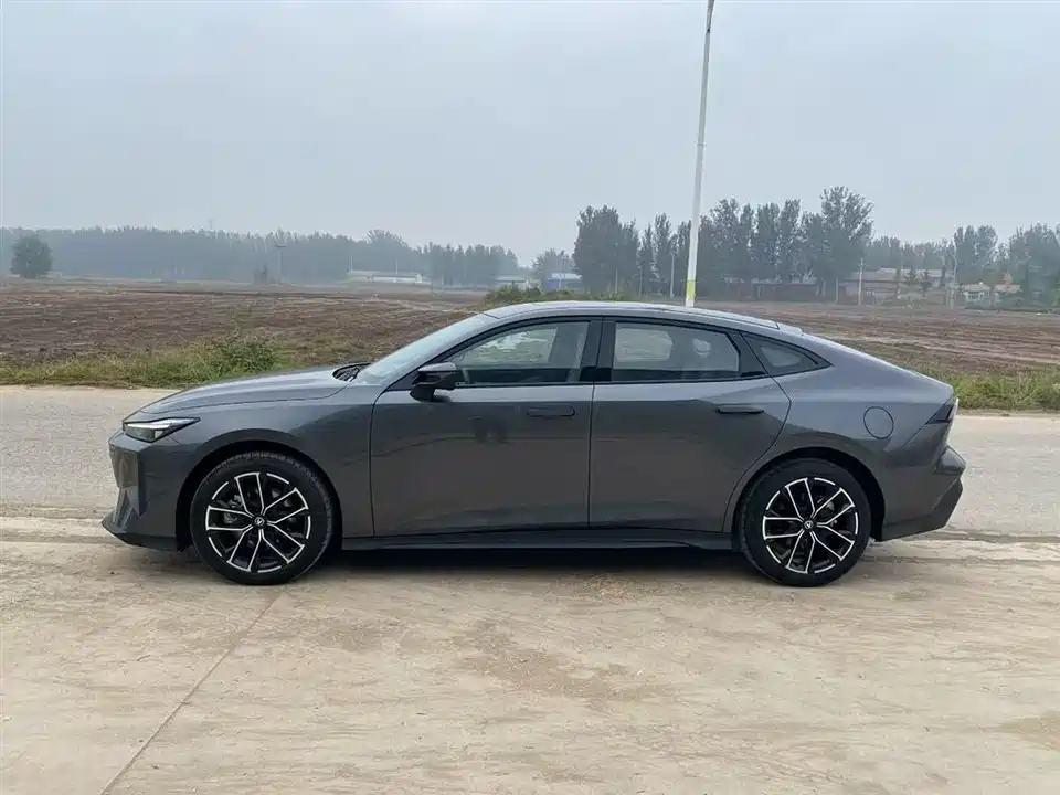 Changan UNI-V Smart iDD