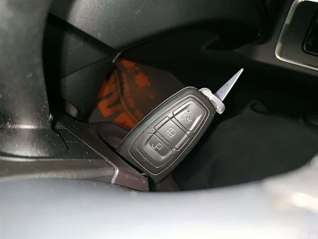Ford Kuga, 2018 9