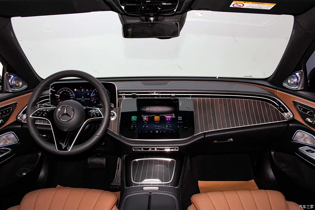 Mercedes-Benz E-Class, 2025 15