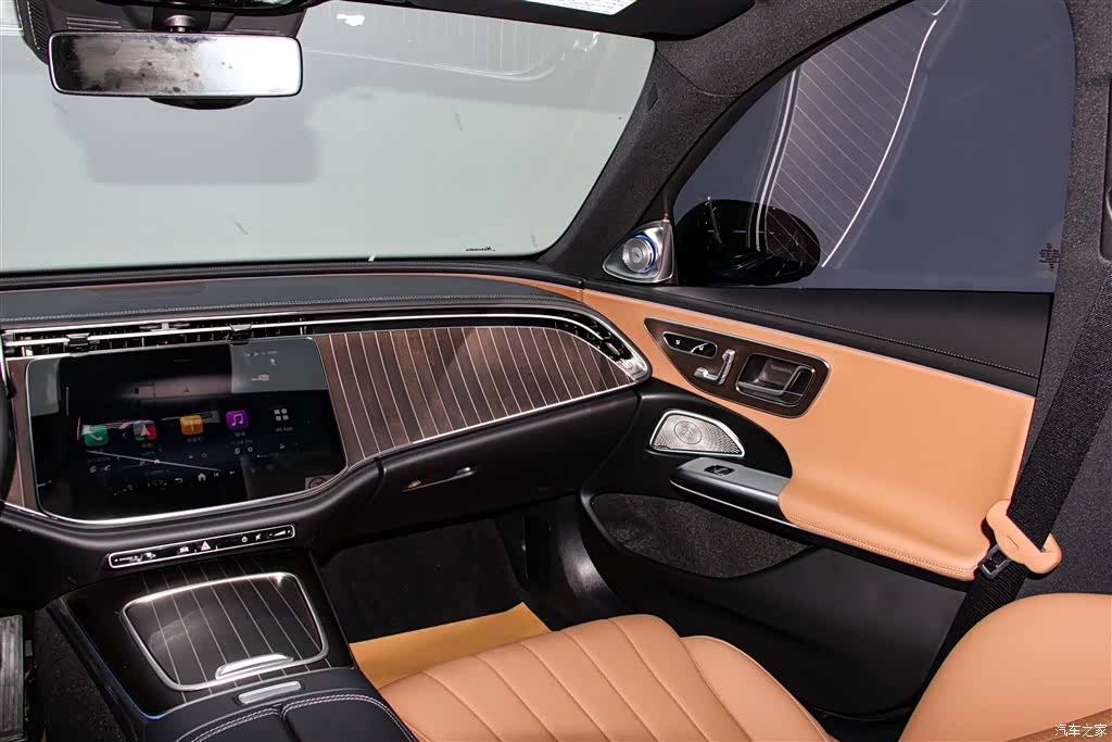 Mercedes-Benz E-Class, 2025 25