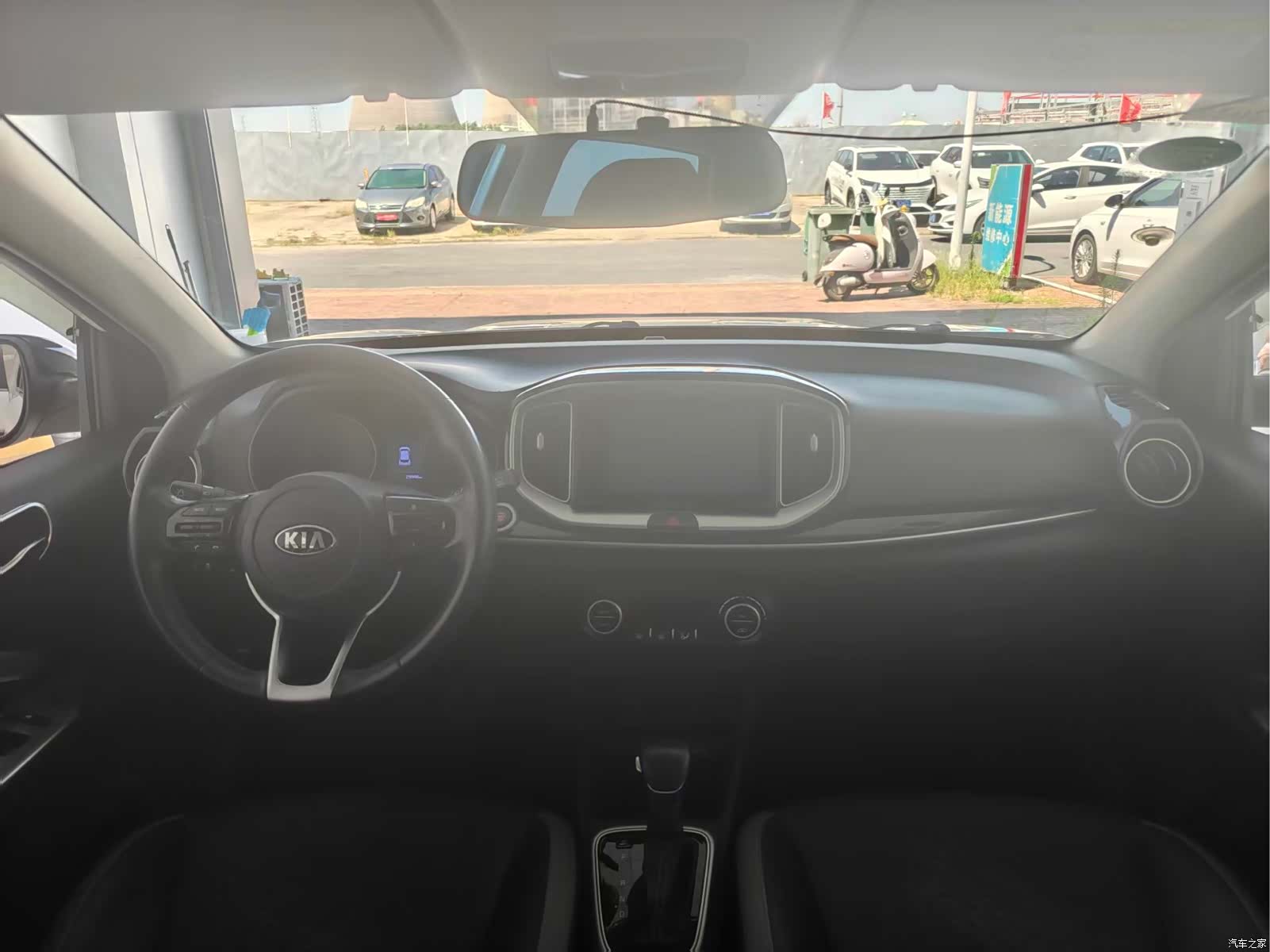 Kia KX1, 2019 10
