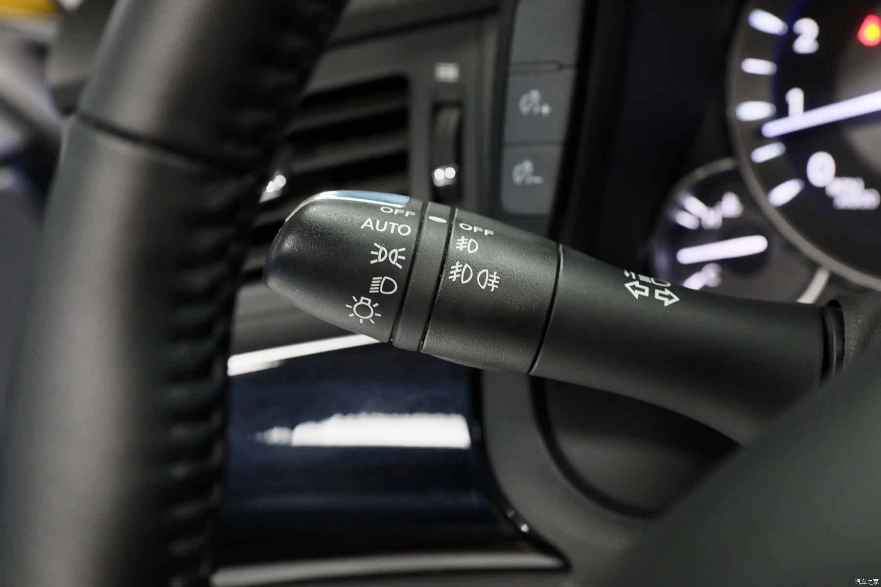 Infiniti Q70, 2016 21