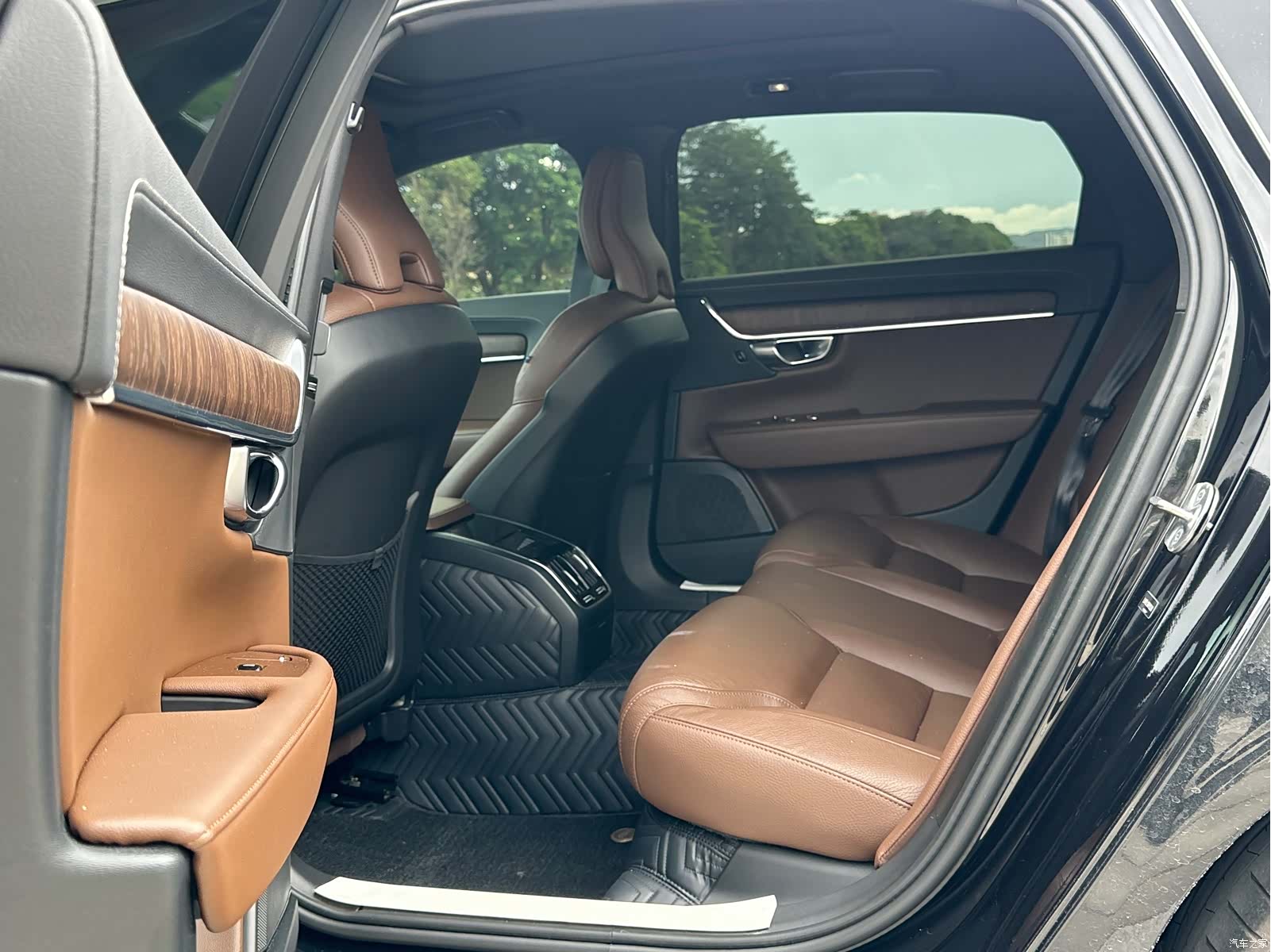 Volvo S90, 2023 11