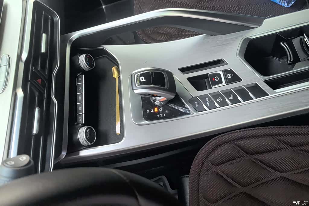 Geely Coolray, 2019 16