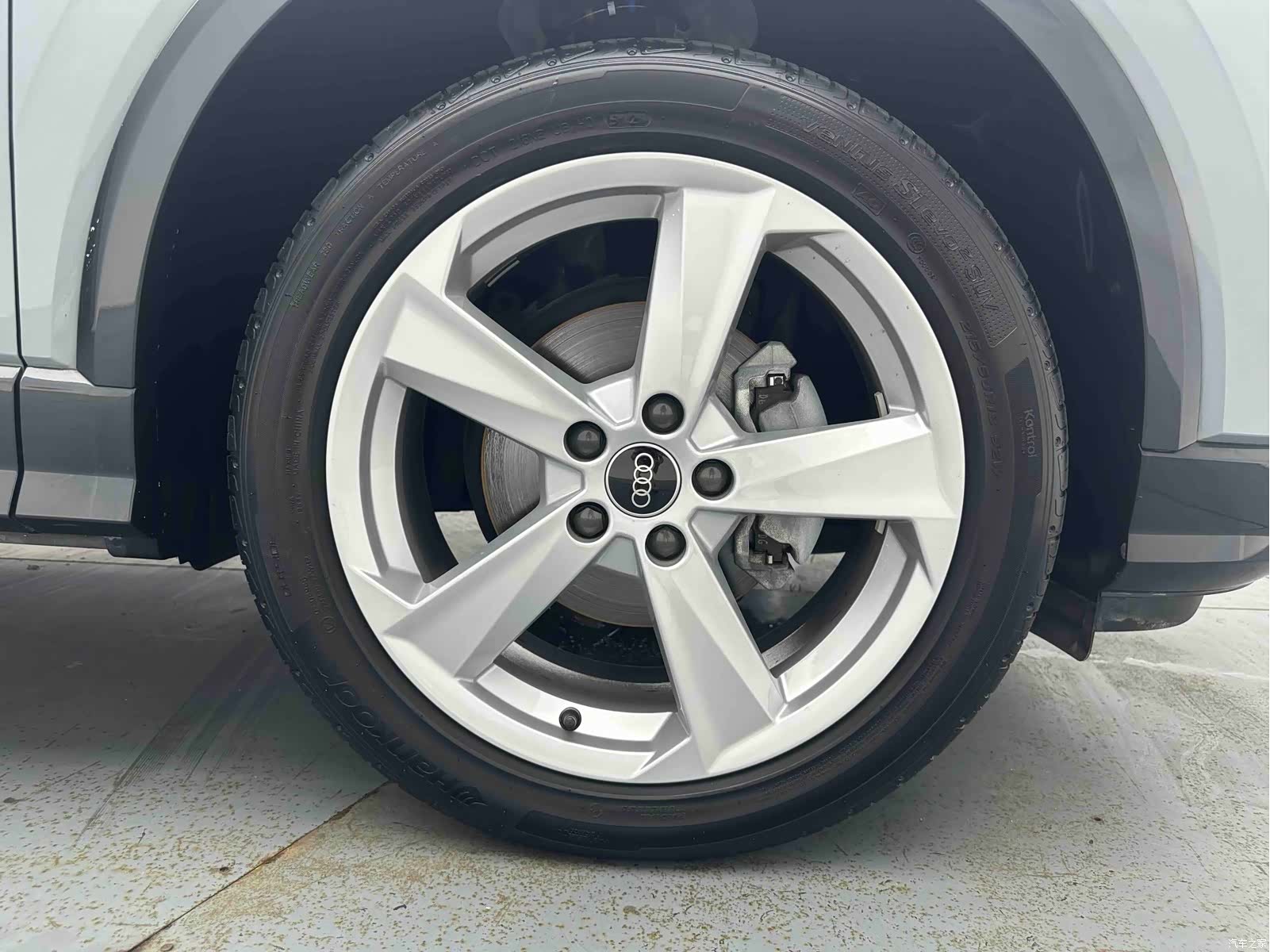 Audi Q2L, 2022 8