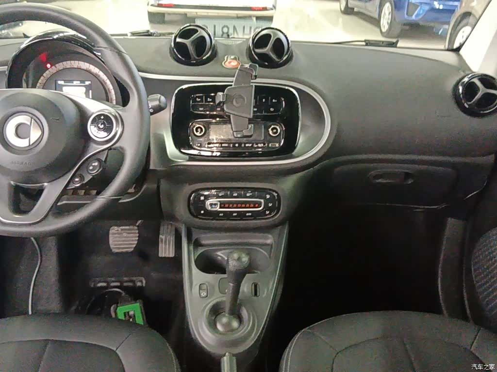Smart Fortwo, 2019 9