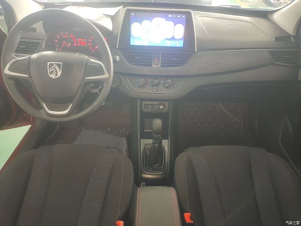 Wuling 310, 2018 10