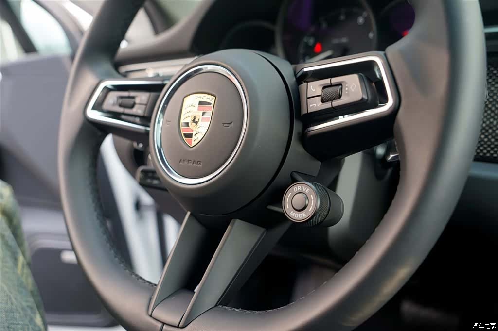 Porsche Macan, 2025 21