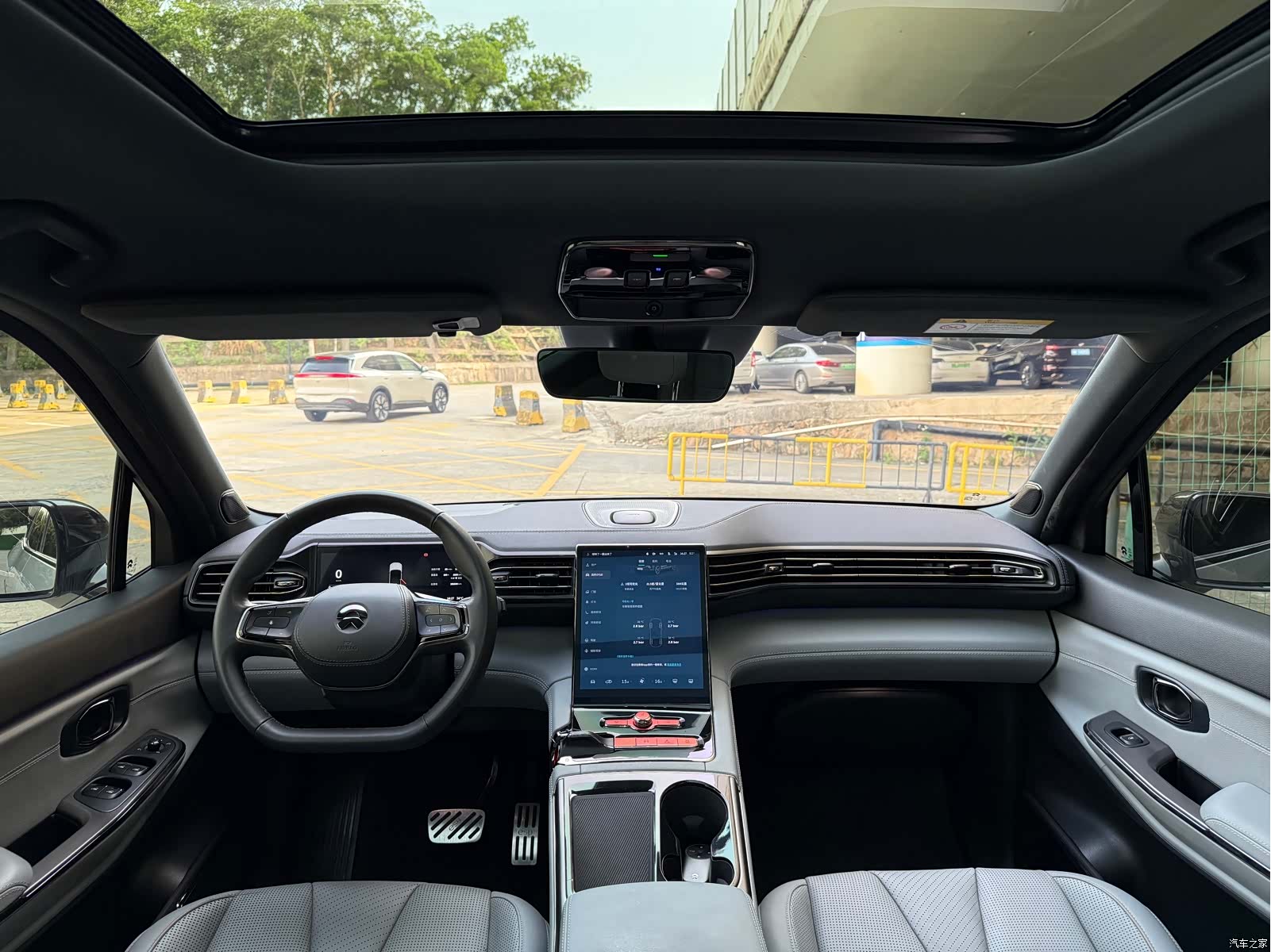 NIO ES8, 2021 13