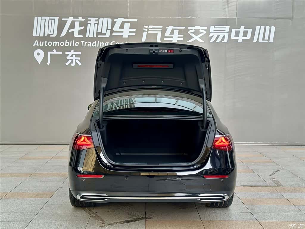 Mercedes-Benz E-Class, 2025 14