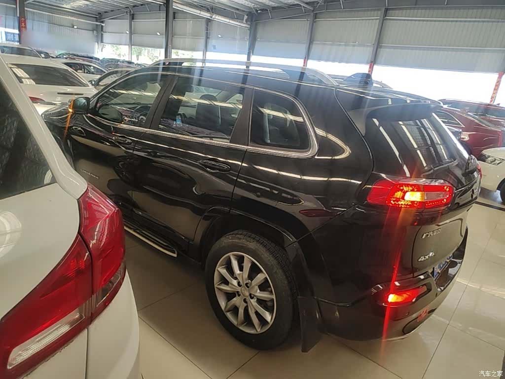 Jeep Cherokee, 2018 все фото