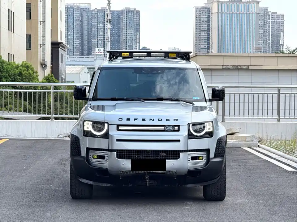Land Rover guard