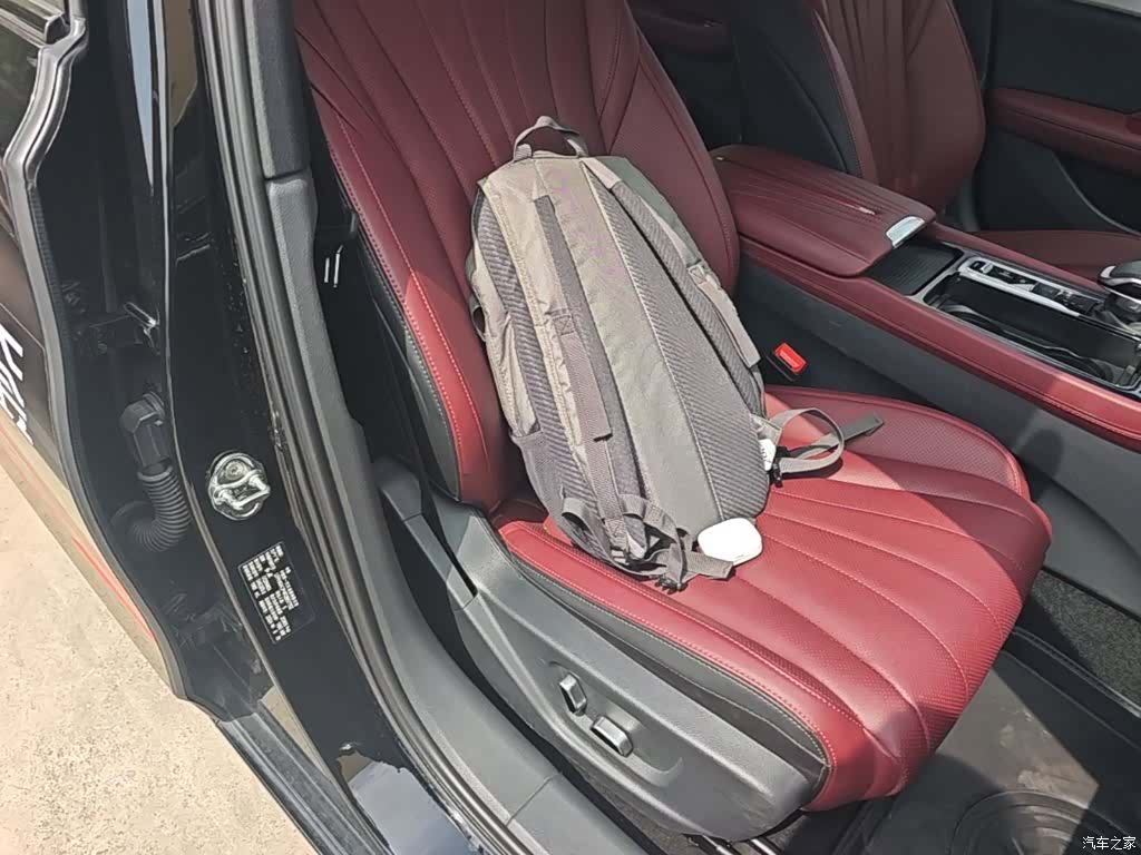 Hongqi H5, 2024 20