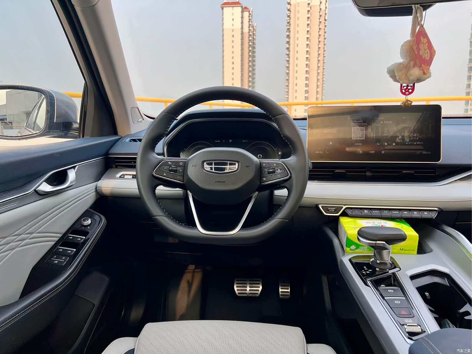 Geely Preface, 2022 12