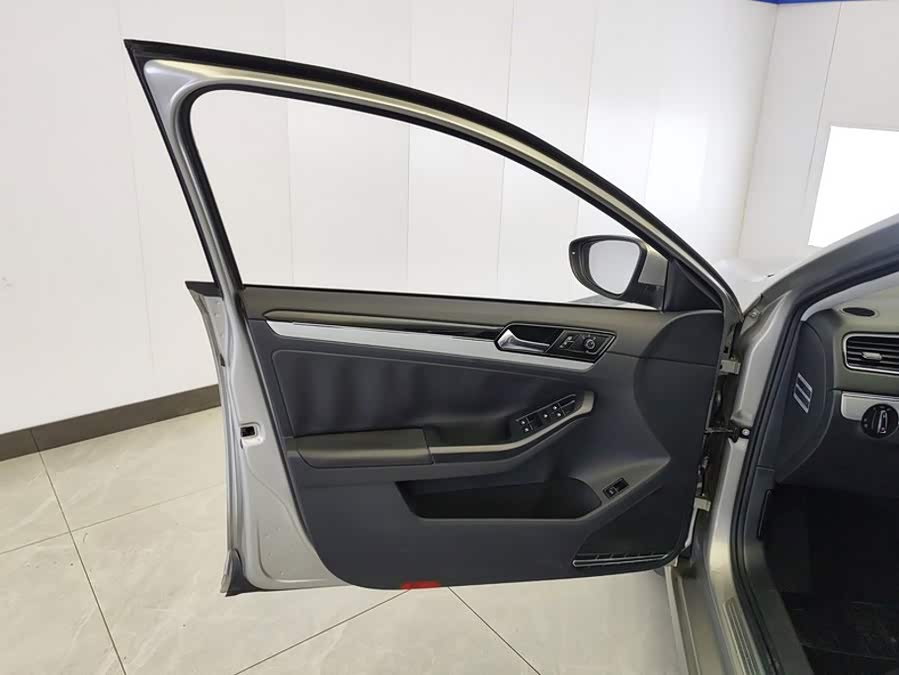 Volkswagen Sagitar 2016, фото 7