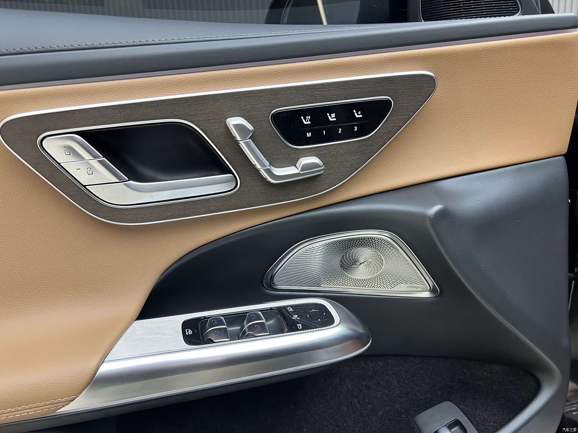 Mercedes-Benz E-Class, 2024 12
