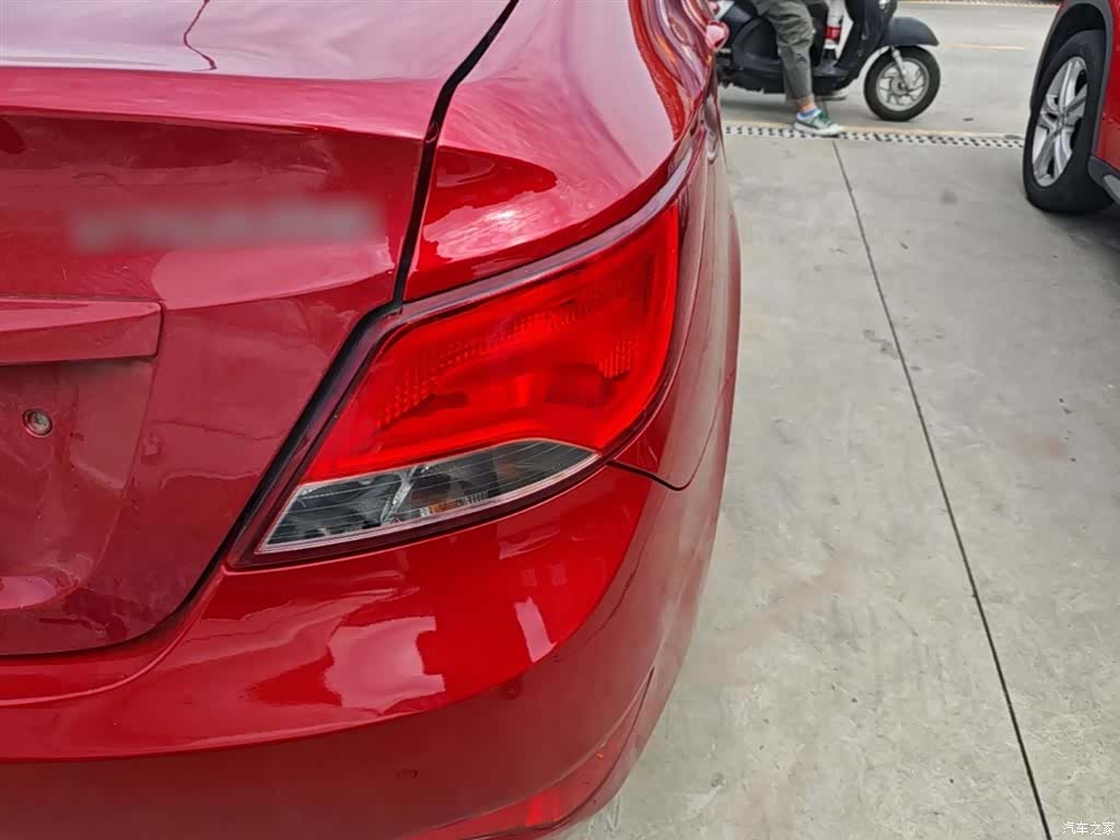 Hyundai GLS, 2015 8