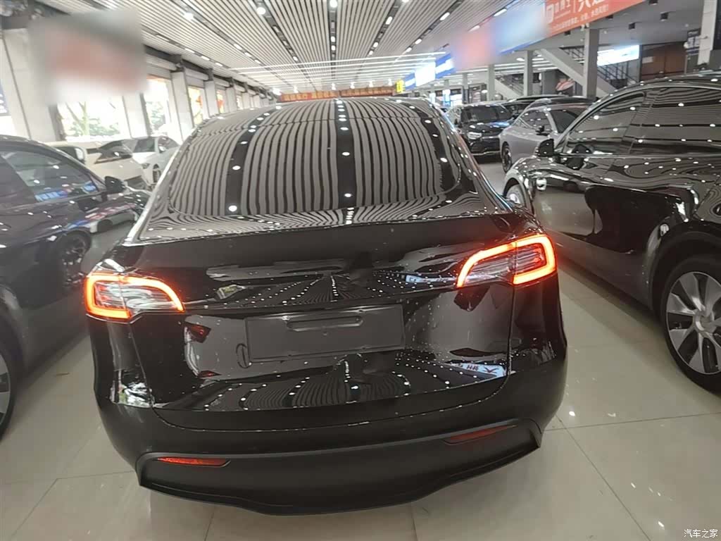 Tesla Model Y, 2022 6