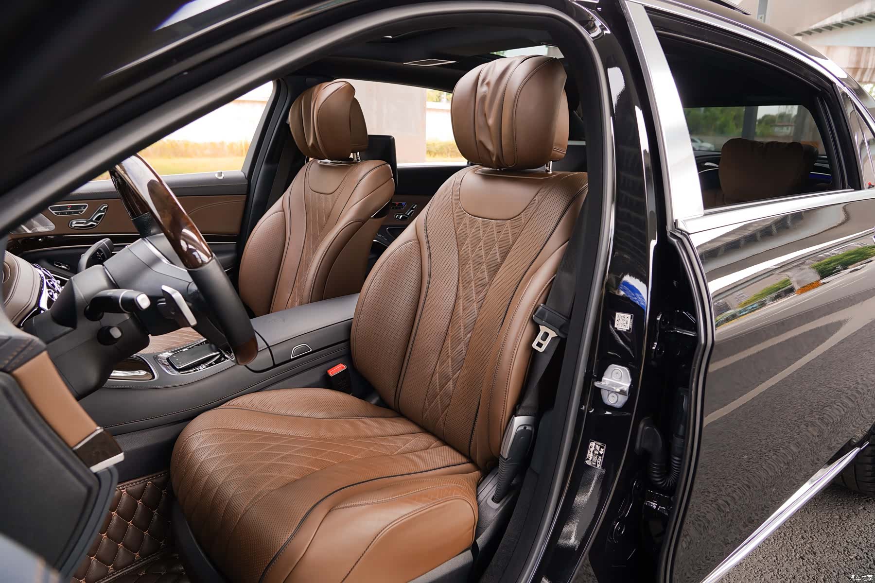 Maybach S-Class, 2019 4