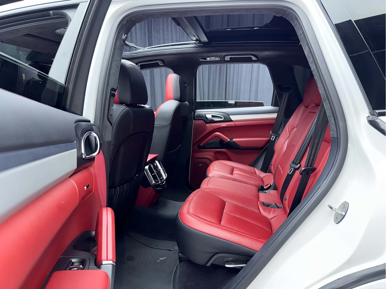 Porsche Cayenne, 2016 11
