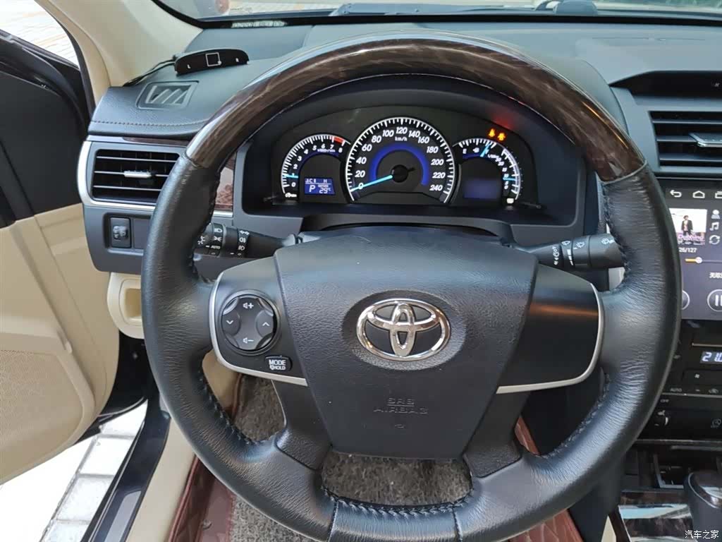 Toyota Camry, 2017 3