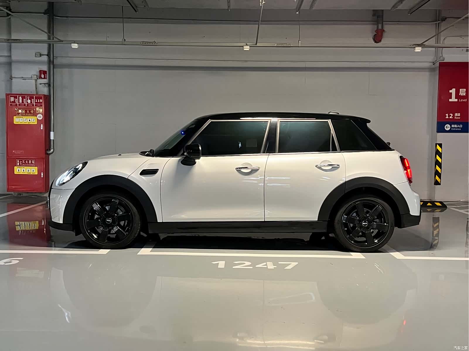 Mini Cooper, 2024 4