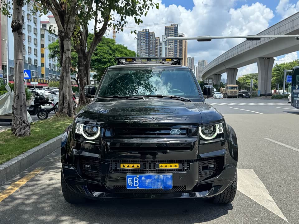 Land Rover guard
