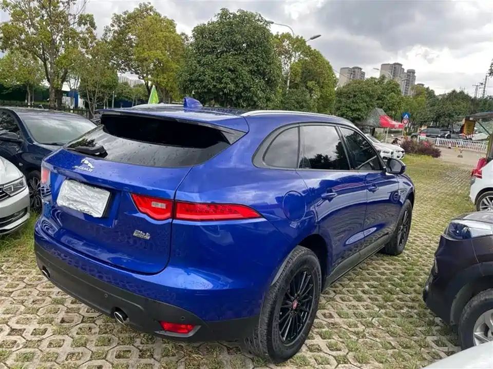 Jaguar F-PACE