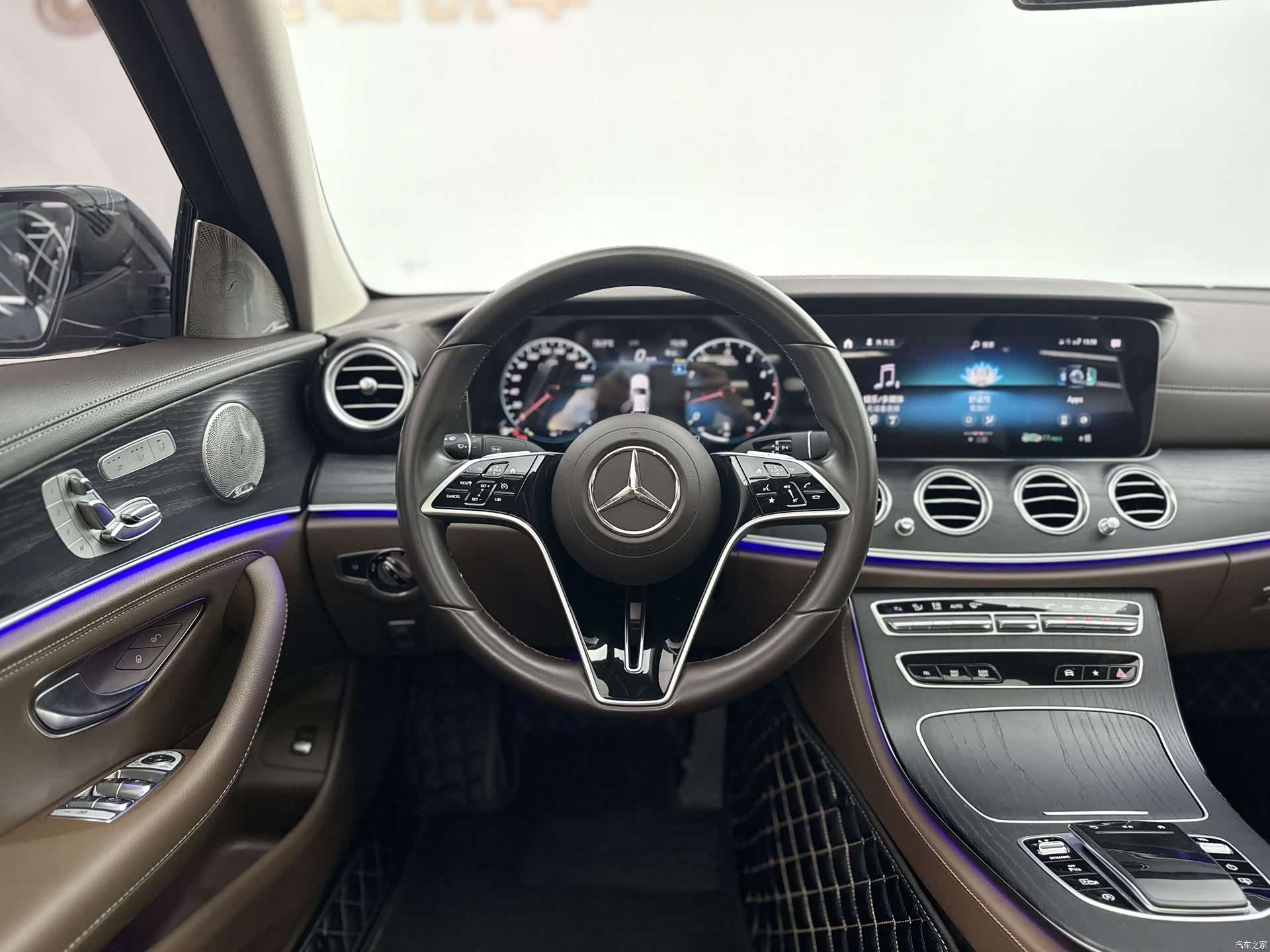 Mercedes-Benz E-Class, 2021 3