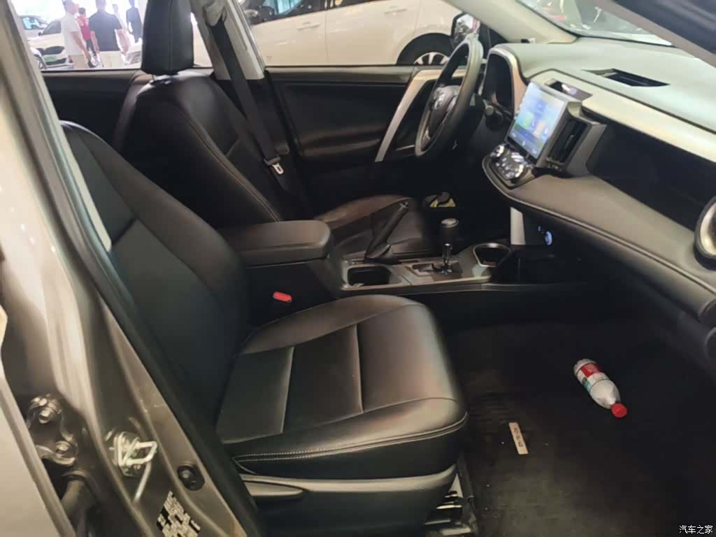 Toyota RAV4, 2017 25