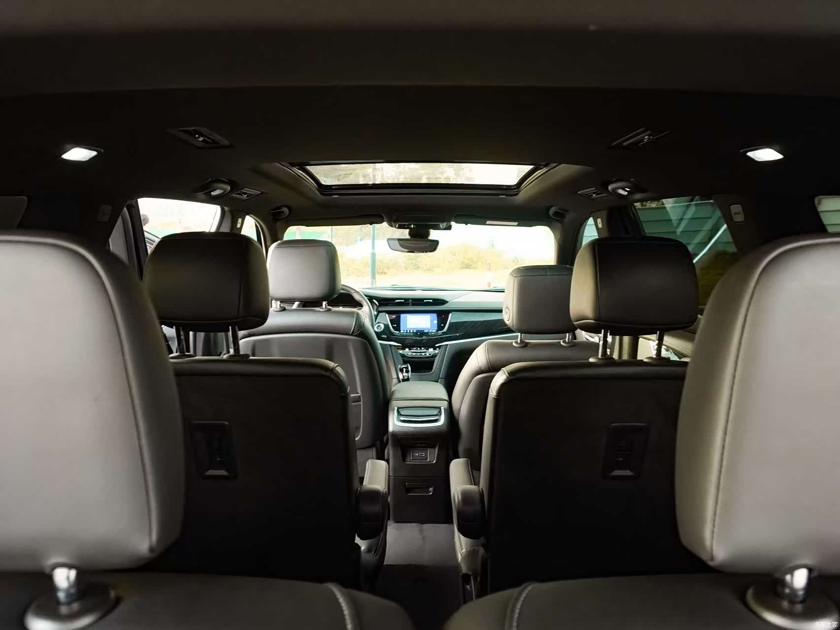 Cadillac XT6, 2021 13
