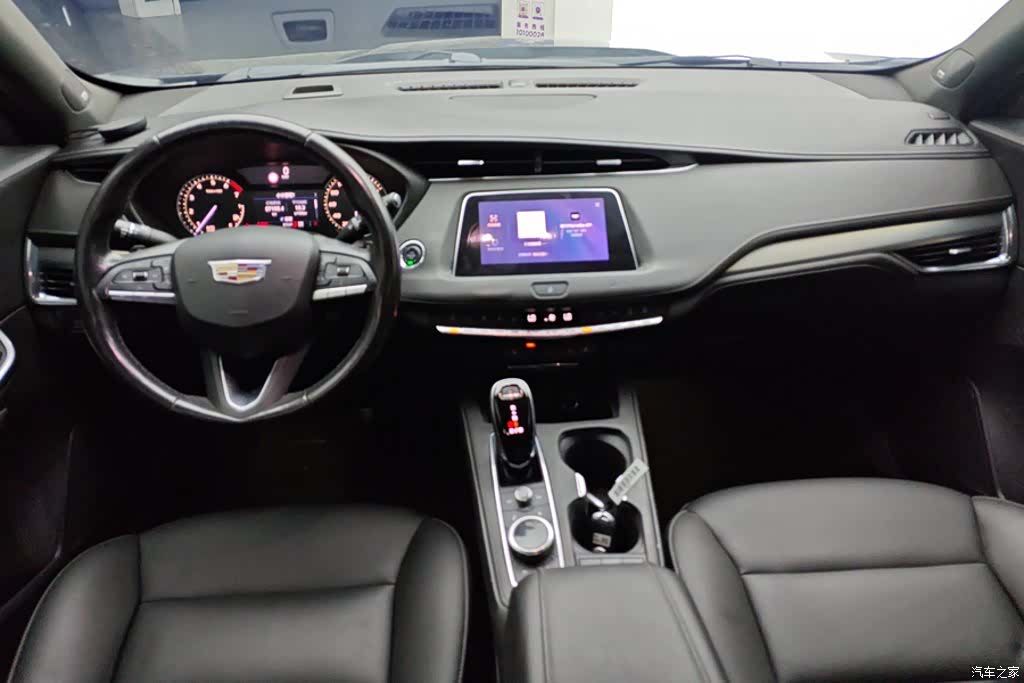 Cadillac XT4, 2021 12