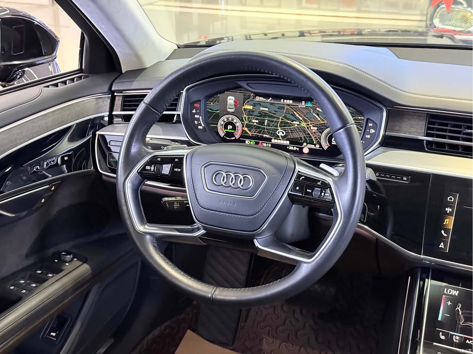 Audi A8L, 2020 все фото
