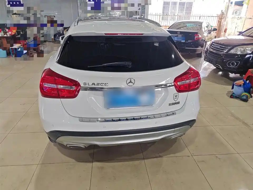 Mercedes-Benz GLA