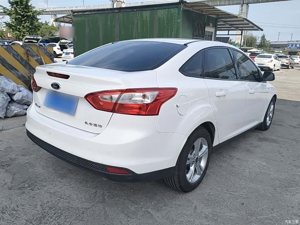 Ford Focus, 2015 7