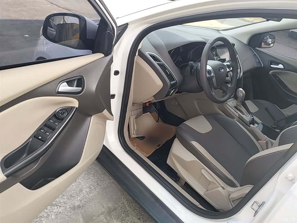 Ford Focus, 2015 16
