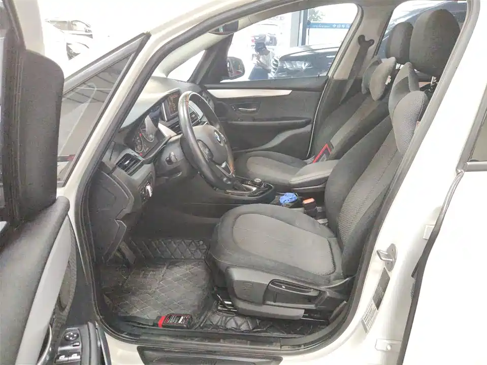 BMW 2 series multifunctional station wagon